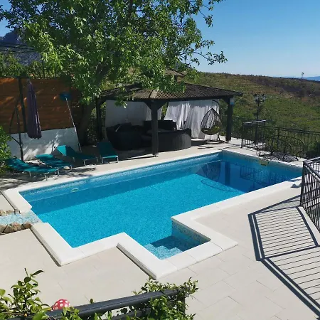 Diamond Villa